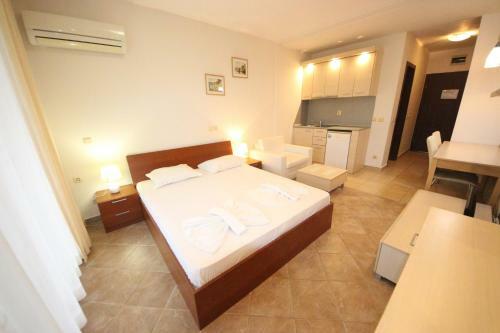 Menada Kavaci Sozopol Apartments