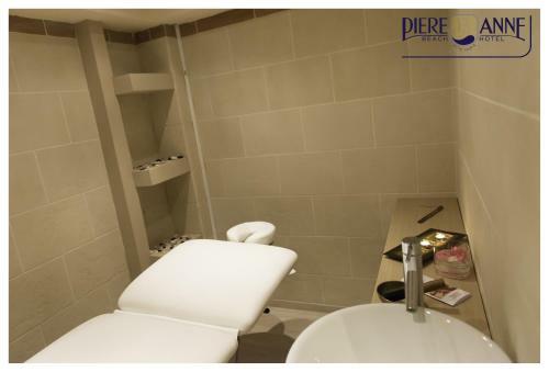 Piere - Anne Beach Hotel