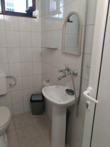 Hostal Guest House Mikra
