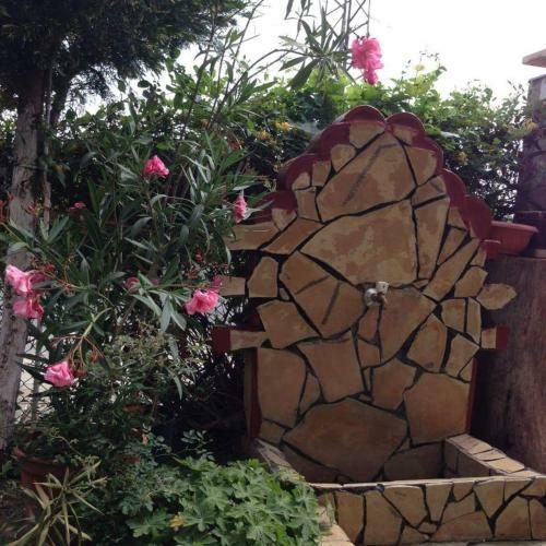 Hostal Guest House Mikra