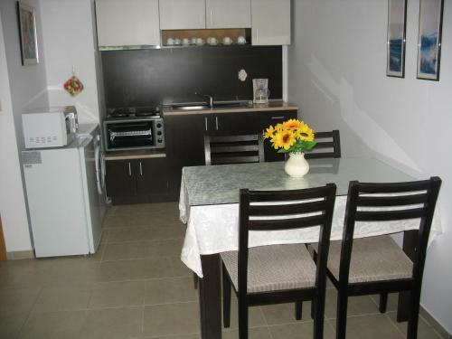 Yanis Apartment In Hermes Complex