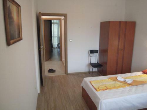 Nicol Apartment In Hermes Complex