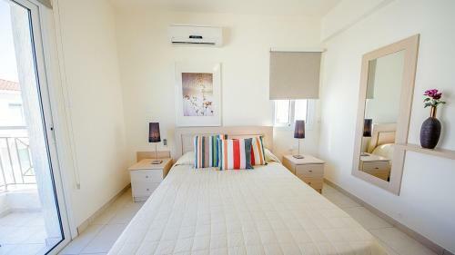Rent Private Villa 012