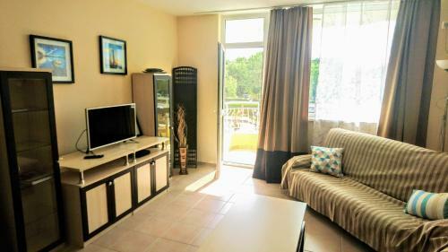 Breeze Apartments