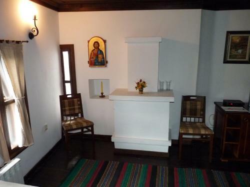 Parlapanova Guest House - Pool Access