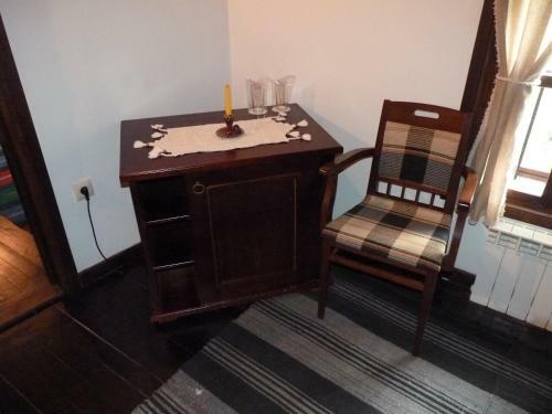 Parlapanova Guest House - Pool Access