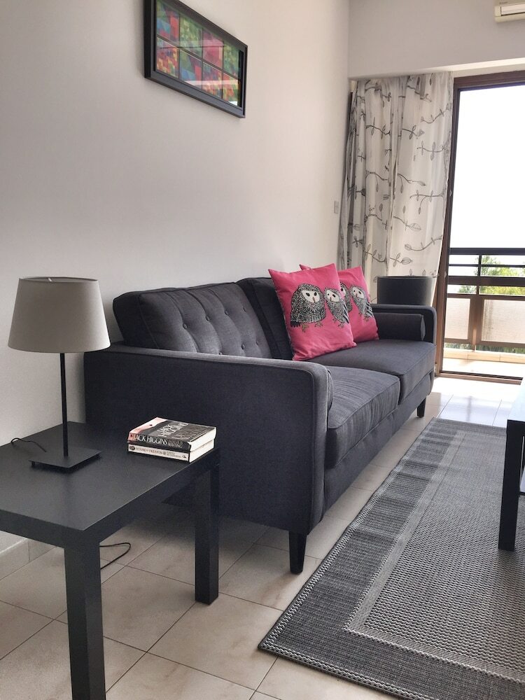 Pigeon Beach Hotel Apartments