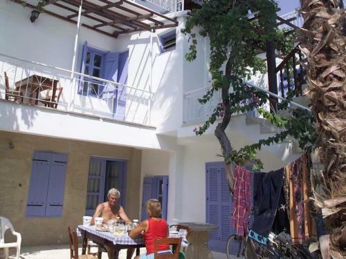 Apartment Tenta House