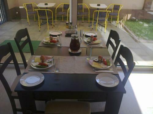 Ivatea Family Hotel