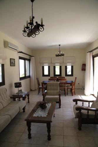 Eve Pissouri Rozaki Villa