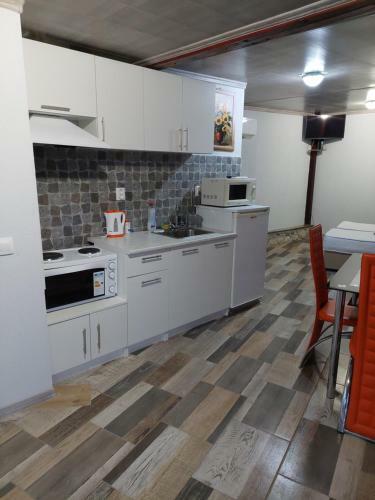 Hostal Guest House Tedi