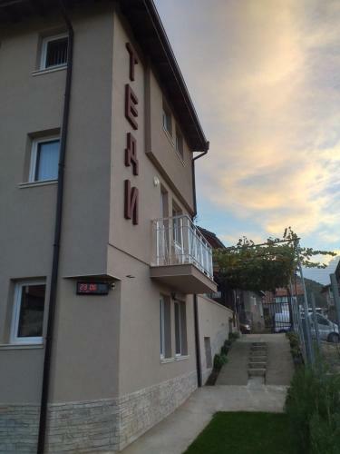 Hostal Guest House Tedi