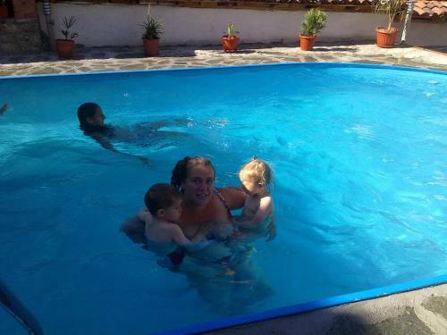Hostal Guest House Todorini Kashti