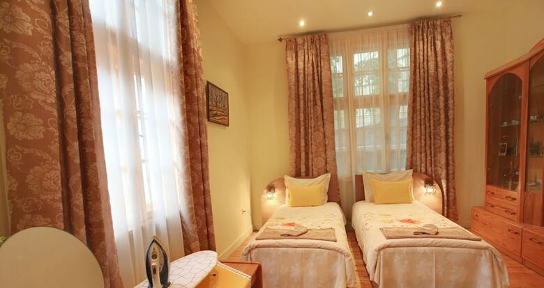 Hostal Guesthouse Tomovi
