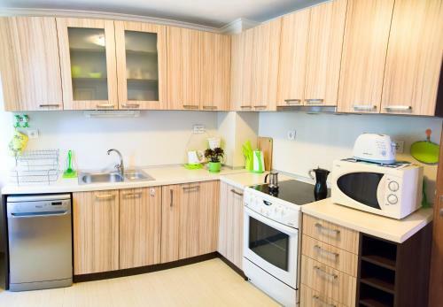 Hostal Atavel Guest House