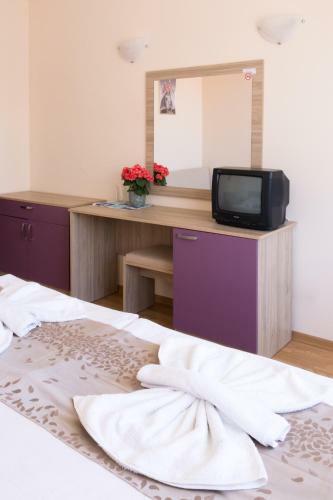 Hostal Atavel Guest House