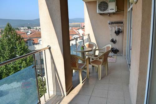 Semiramida Garden Apartment Eh