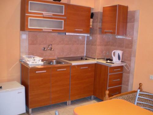 Hostal Edelvais Guest House