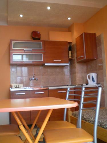 Hostal Edelvais Guest House