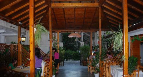Hostal Guest House Lazur