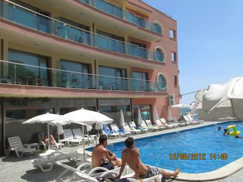 Sunny Bay Aparthotel
