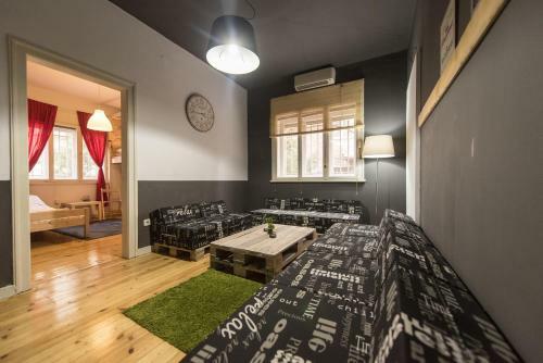 Hostal Best Rest Guest House