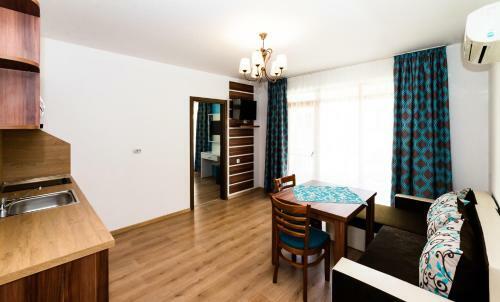Hostal Stela Apartments