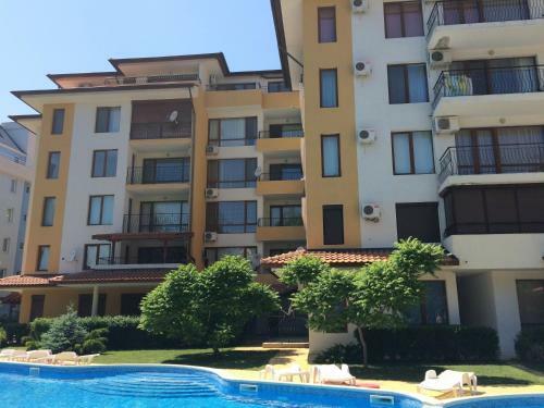 Solar Apartments In Diamond Bay