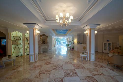 Izida Palace Apartments