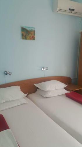 Hostal Nelly Guest House