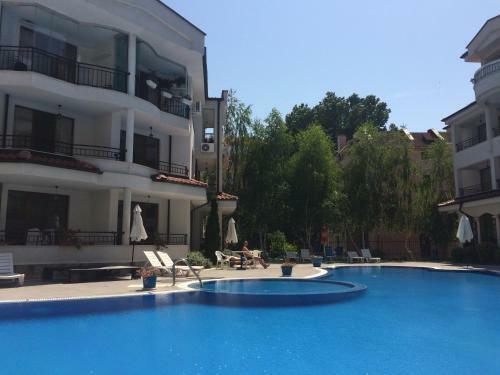 Solar Apartments Chateau Valon