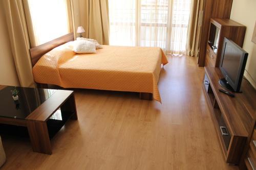 Solar Apartments Chateau Valon