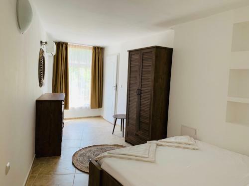 Apolonia Apartments