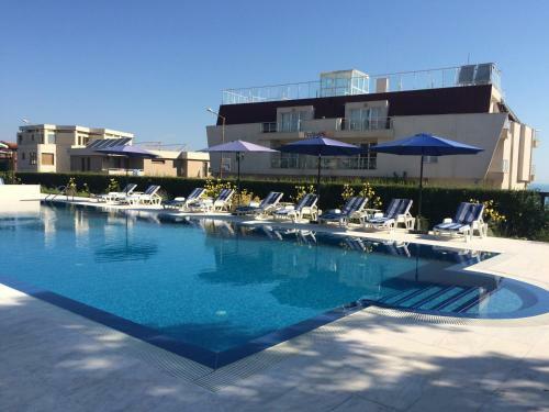 Apolonia Apartments