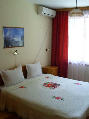Hostal Guest House Villa Katty