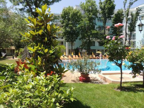 Yassen Vip Apartaments