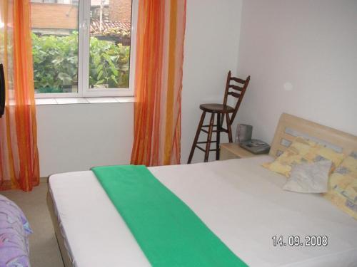 Hostal Emona Guest House