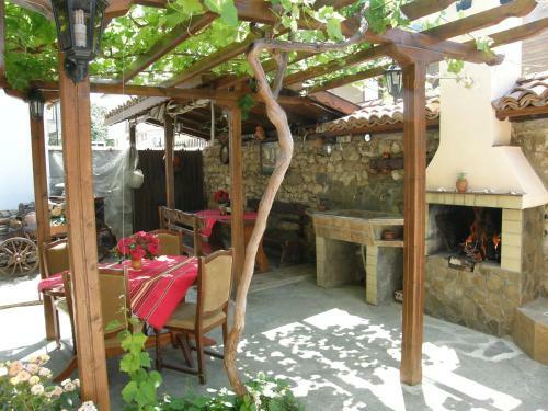 Hostal Emona Guest House