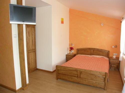 Hostal Emona Guest House