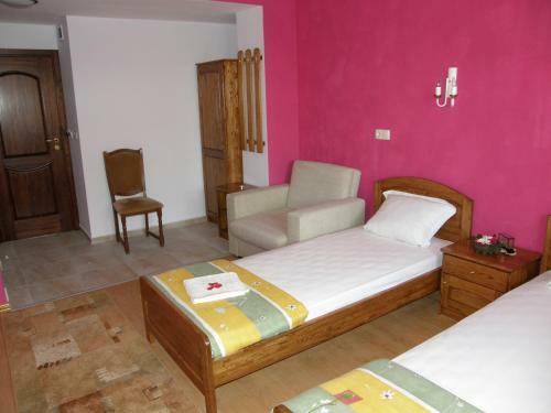 Hostal Emona Guest House