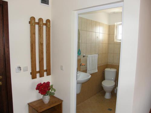 Hostal Emona Guest House