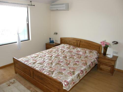 Hostal Emona Guest House