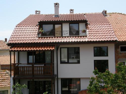 Hostal Emona Guest House