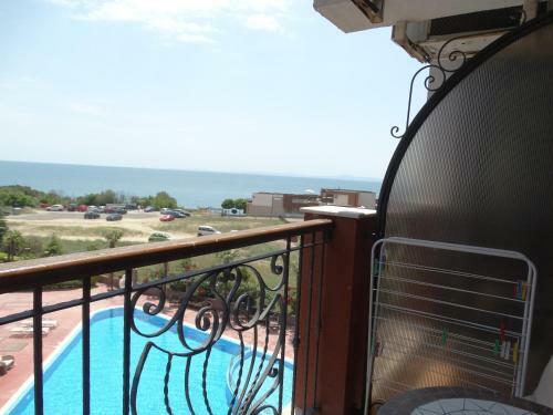 Aparthotel Chateau Del Marina Apart Complex