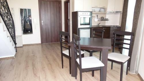 Aparthotel Chateau Del Marina Apart Complex