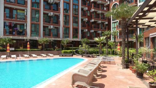 Aparthotel Chateau Del Marina Apart Complex