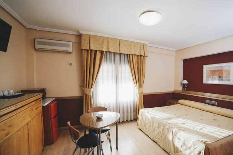 Hostal Gavilanes II