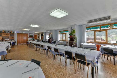 Oyo Hostal Bellosta, Rio Ara