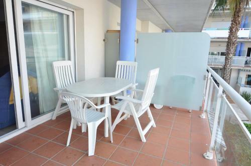 Rnet - Apartments Roses Port Canigo