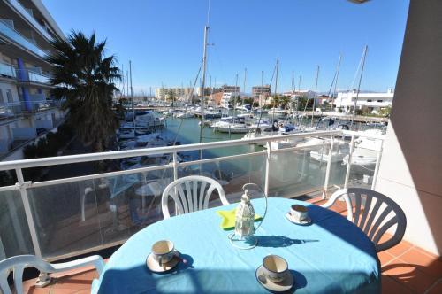 Rnet - Apartments Roses Port Canigo